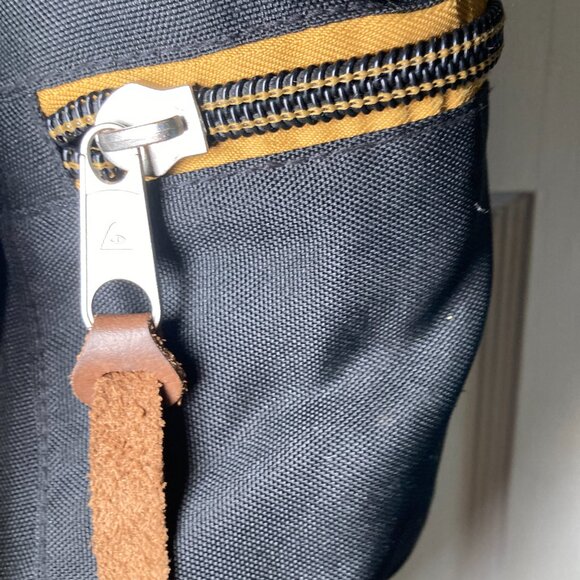 Poler backpack - Picture 3 of 4